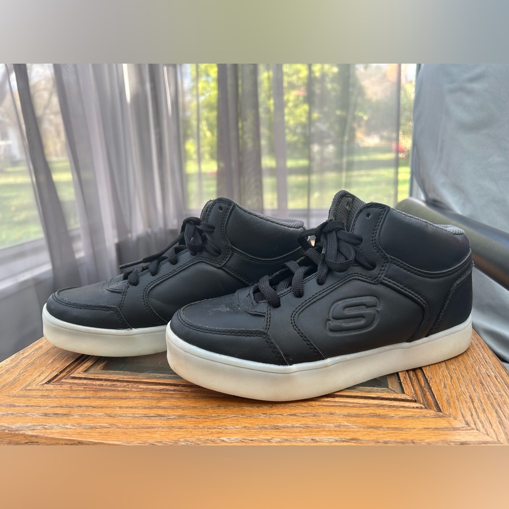 Skechers Energy Lights high-top sneakers with charging cord